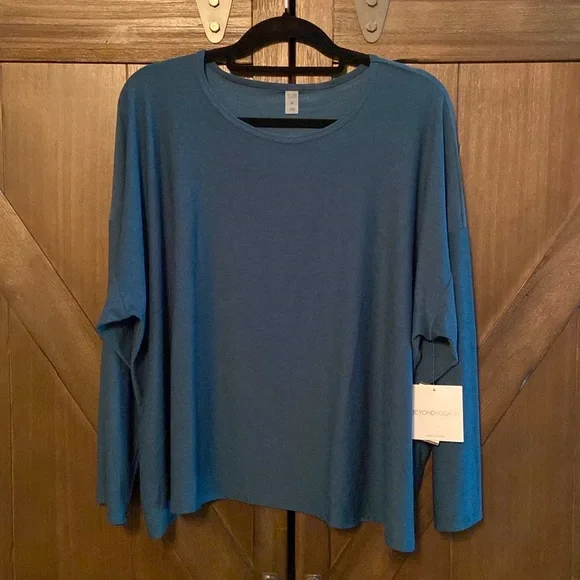 Beyond Yoga Featherweight Daydreamer Pullover - Picture 2 of 4